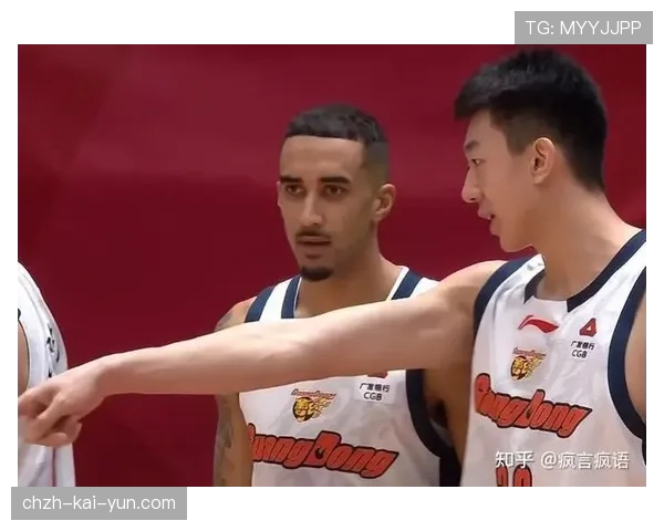 球员合同续约激励条款设计：短期奖励与长期绑定，球员合同到期还需要转会费吗